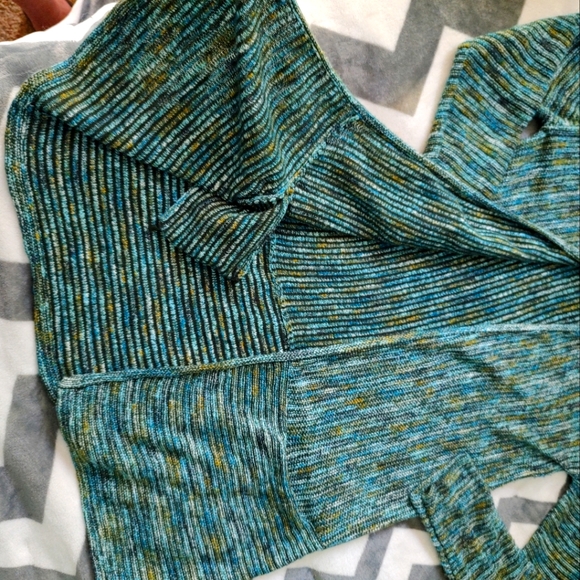 Long cardigan. Marled turquoise, geen and more. New. Size small. - Picture 7 of 11